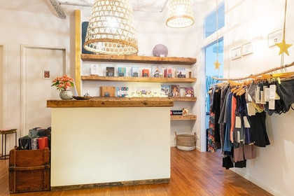 Bild 2 von Patrick Broome Yoga Studio City Partnergalerie
