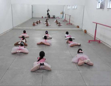 Imagem 2 da galeria do parceiro Ballet Jeane Alcântara