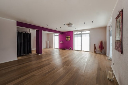Bild 2 von Yogapur Otterfing - Gleixner Bettina Partnergalerie