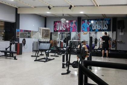 Imagem 4 da galeria do parceiro Academia Top Fitness