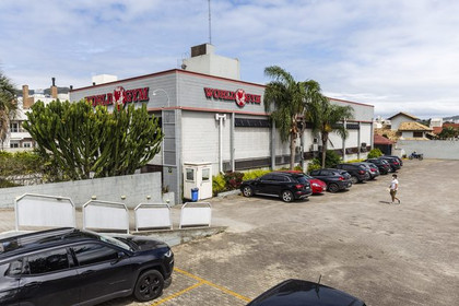 Imagem 10 da galeria do parceiro World Gym Fitness Center - Florianópolis
