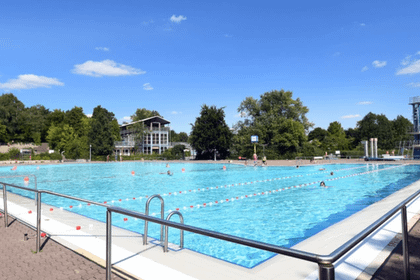 Bild 1 von Sommerbad Neukölln Partnergalerie