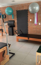 Imagem 3 da galeria do parceiro Studio Kamylla Menezes (Pilates E Fisioterapia)