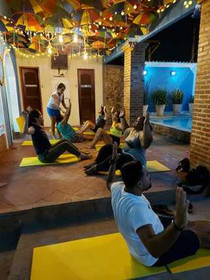 Imagem 4 da galeria do parceiro Yoga_equilibrio com