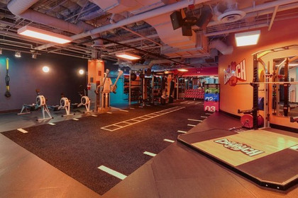 Image 9 from Crunch - West Hollywood partner gallery