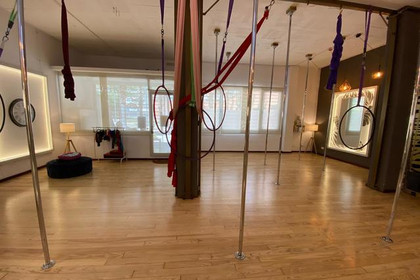 Imagen 1 de la galería del partner Clandestino Pole Dance