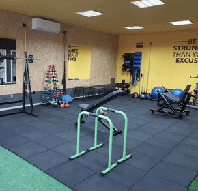 Imagem 3 da galeria do parceiro Studio Lola Schueler Pole Dance Fitness