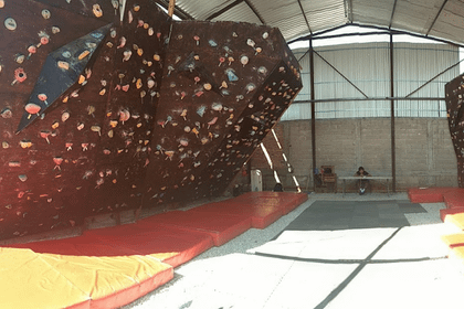 Imagen 2 de la galería del partner Inercia Sala de Escalada