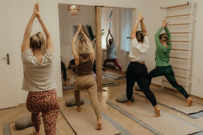 Bild 2 von Luisa Harisch Yoga Partnergalerie