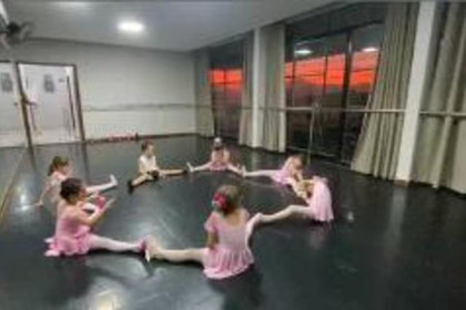 Imagem 5 da galeria do parceiro Plié Studio de Dança