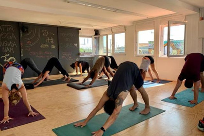 Bild 1 von Yoga Nebenan @ P104 Partnergalerie