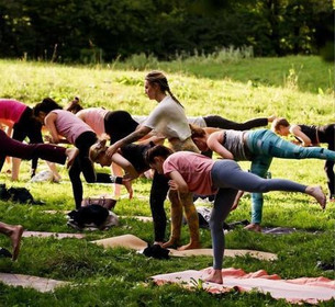 Bild 3 von Yoga Nebenan @ P104 Partnergalerie