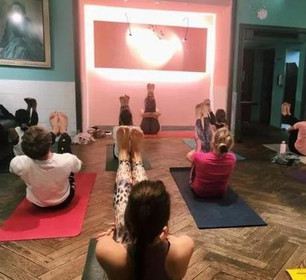 Bild 3 von Yoga Nebenan @ Kultur Dachgarten am Gasteig Partnergalerie