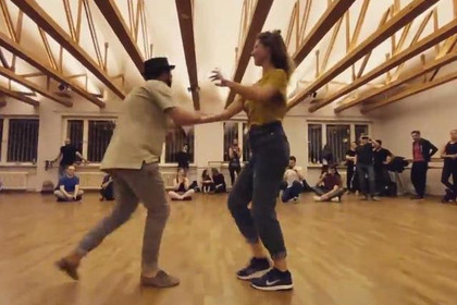 Bild 3 von Cuban Salsa Power Berlin @ Ziegelstraße Partnergalerie