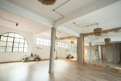Imagen 3 de la galería del partner Mūla Yoga Shala Santa Fe