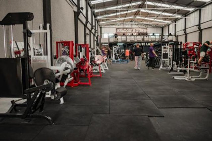 Imagem 1 da galeria do parceiro Shadow House Gym - Bodybuilding and Fitness