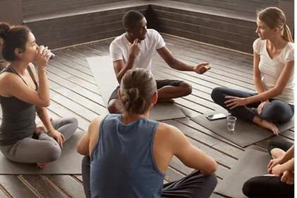 Bild 2 von the YOGA studio Erlangen Partnergalerie
