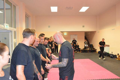 Bild 4 von Defend Yourself Partnergalerie