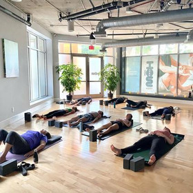 Image 3 from HOMTOWN Yoga partner gallery