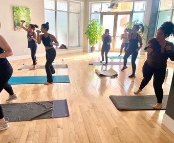 Image 4 from HOMTOWN Yoga partner gallery