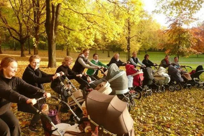Bild 2 von LAUFMAMALAUF Düsseldorf Grafenberger Wald Partnergalerie
