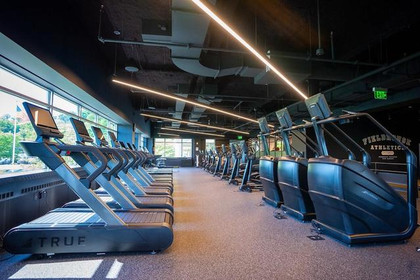 Image 4 from FIELDHOUSE partner gallery