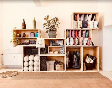 Bild 2 von Yoga Homebase Joachim-Erwin-Platz Partnergalerie
