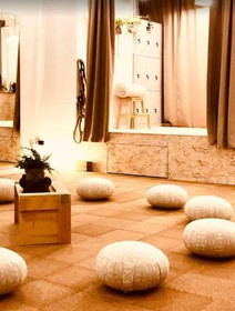 Bild 3 von Yoga Homebase Joachim-Erwin-Platz Partnergalerie