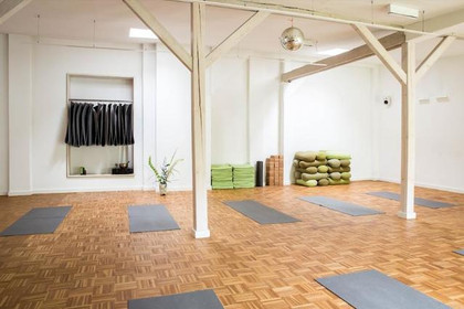 Bild 1 von Monkey Mind Yoga Partnergalerie
