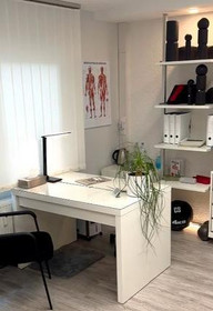 Bild 3 von Sunny bewegt KT Arena - Liebscher & Bracht Bewegungstherapie Di Partnergalerie