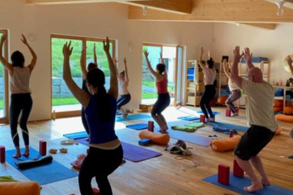 Bild 1 von Yoga Nebenan @ Cafe Mari Partnergalerie