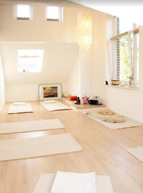 Bild 1 von SandraSchuh Yoga Partnergalerie
