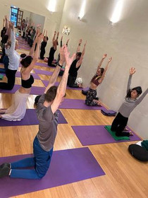 Imagen 1 de la galería del partner yoga proyectomadre
