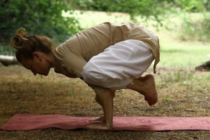 Bild 1 von Be in Yoga | Isha Hatha Yoga in Leipzig | Sadhguru Partnergalerie