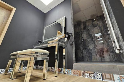 Bild 5 von 8 Black Friedrichshafen Partnergalerie