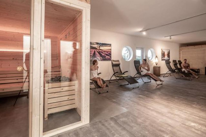 Bild 4 von Fitnesspark Charly Partnergalerie
