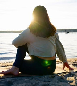Bild 2 von Fabi.ulous Yoga Partnergalerie
