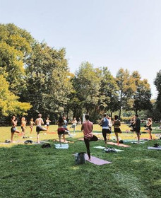 Bild 9 von POP UP YOGA @ Königsplatz Partnergalerie