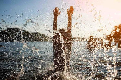 Bild 5 von Körpermitte Schwimmkurse Partnergalerie