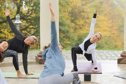 Bild 3 von YogaZensation - SUP YOGA IM SCHIERSTEINER HAFEN Partnergalerie
