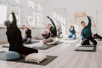 Bild 1 von Happy Elefant Yoga Partnergalerie