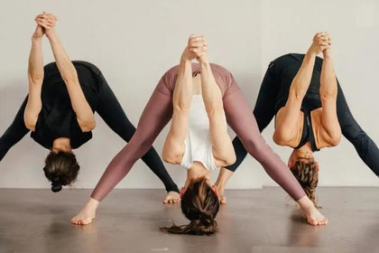 Bild 4 von DAMN GOOD YOGA Partnergalerie