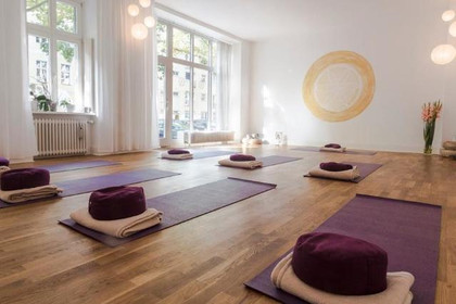 Bild 1 von O YOGA Schöneberg Partnergalerie