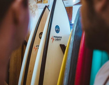 Imagem 1 da galeria do parceiro Surf's Up Club Layback Park – Guarujá