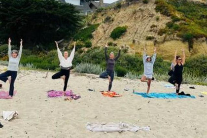 Image 5 from Yoga with Robin partner gallery