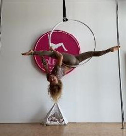 Bild 2 von PoleLove Poledance Studio Bremen Partnergalerie