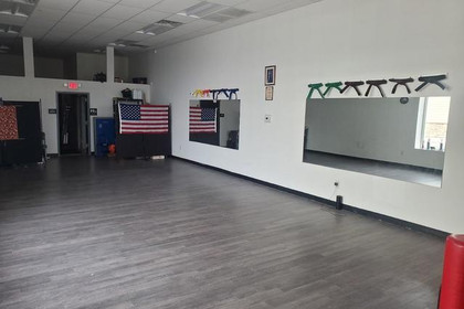 Image 4 from Villari's Self Defense Center partner gallery