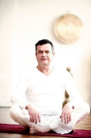 Bild 2 von Yogaschule Yoga in Motion Partnergalerie
