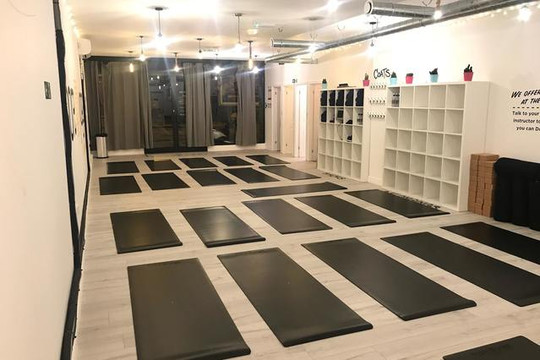 Image 3 from MoreYoga Caledonian Road partner gallery
