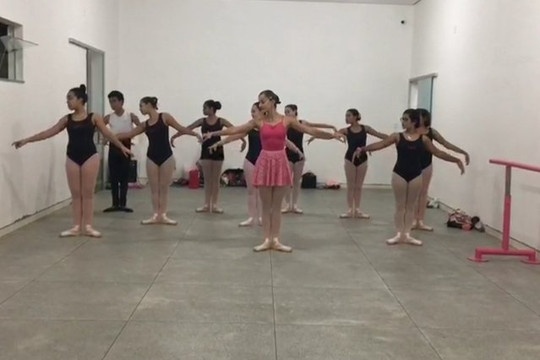Imagem 1 da galeria do parceiro Ballet Jeane Alcântara